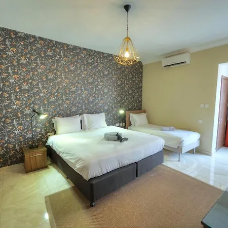 Appartement Luxury & Spacious 3 Bedroom Seafront, Balcony Yhai Sliema