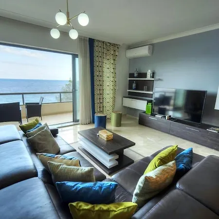 Luxury & Spacious 3 Bedroom Seafront, Balcony Yhai Appartement