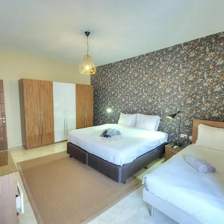 Appartement Luxury & Spacious 3 Bedroom Seafront, Balcony Yhai *