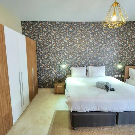 Luxury & Spacious 3 Bedroom Seafront, Balcony Yhai Apartamento Sliema